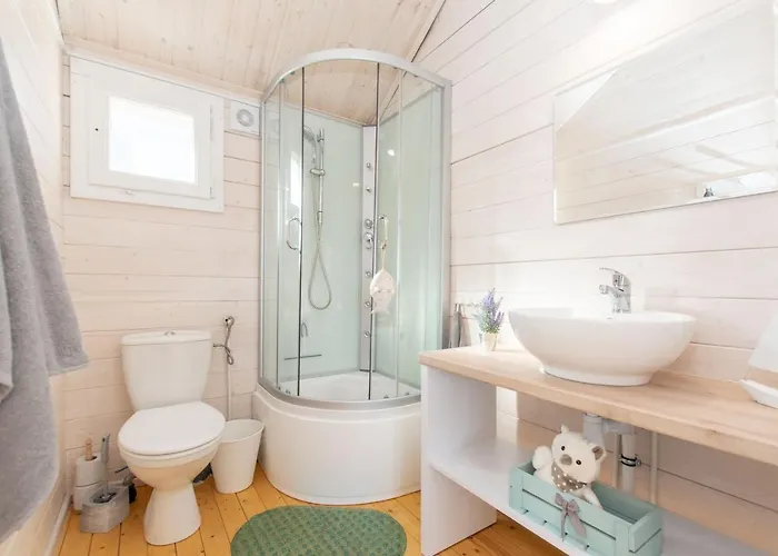 بيت خشبي Goscinne Govinda أوستكا