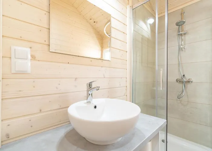 Goscinne Govinda أوستكا