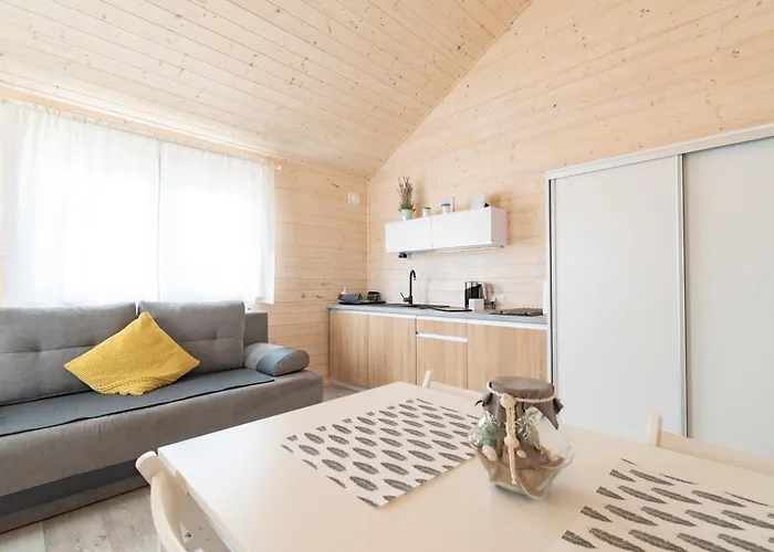 Goscinne Govinda بيت خشبي